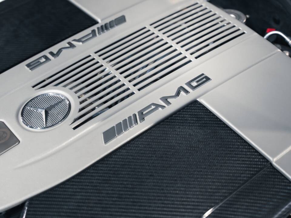 Afbeelding 26/47 van Mercedes-Benz SL 65 AMG Black Series (2010)