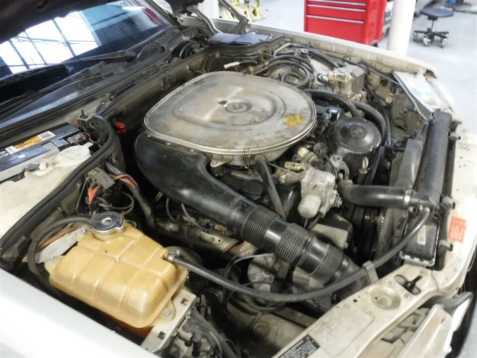 Image 10/31 de Mercedes-Benz 420 SEL (1986)