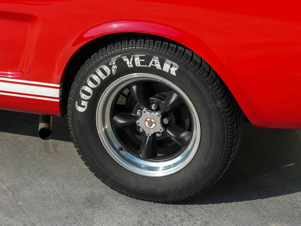 Image 14/50 of Ford Shelby GT 350 (1965)