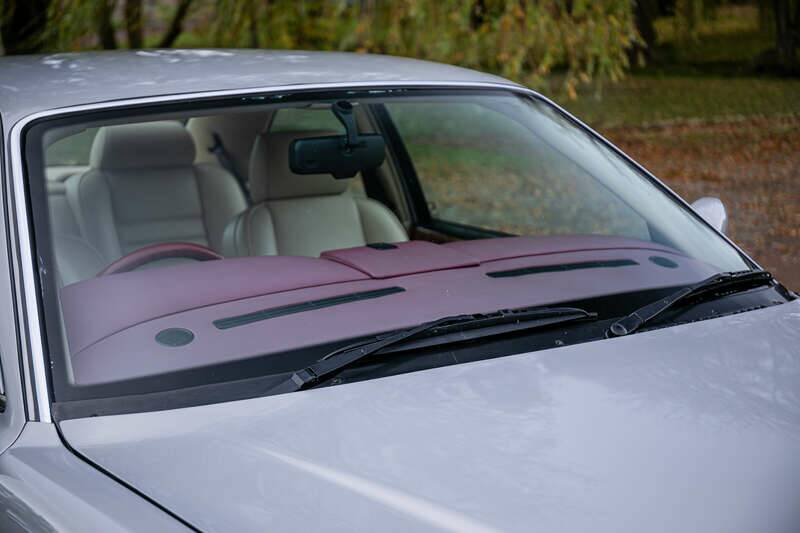 Image 18/50 of Bentley Continental R (1996)
