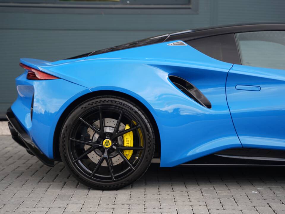 Image 23/50 of Lotus Emira "First Edition" (2022)