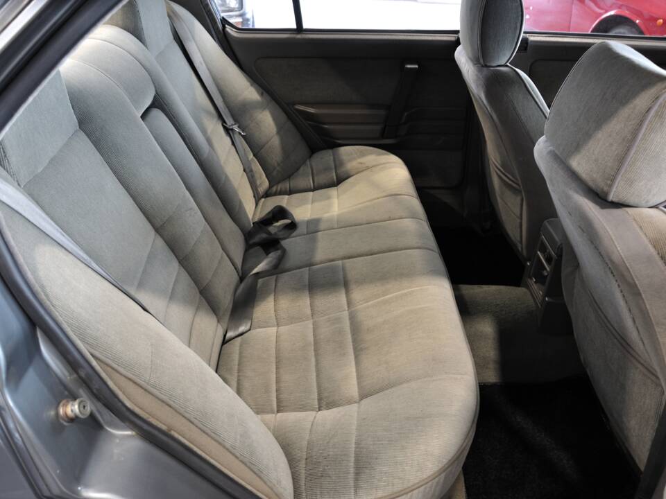 Bild 17/21 von Alfa Romeo 90 2.5 Quadrifoglio Oro (1985)