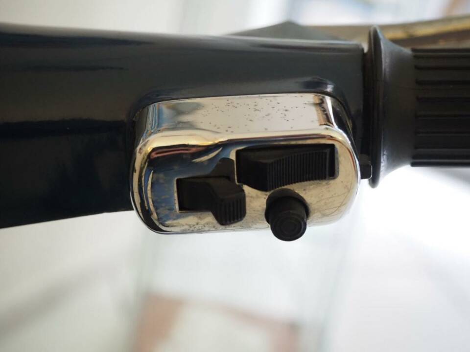 Image 22/28 of Piaggio Vespa 125 Primavera (1974)