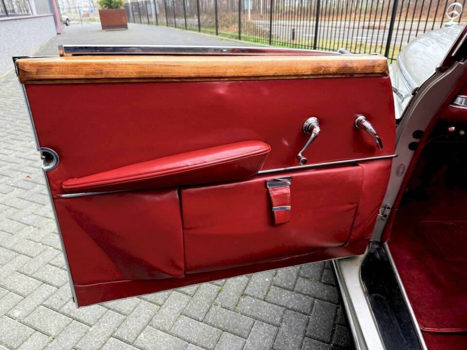 Bild 21/36 von Mercedes-Benz 300 Cabriolet D (1952)