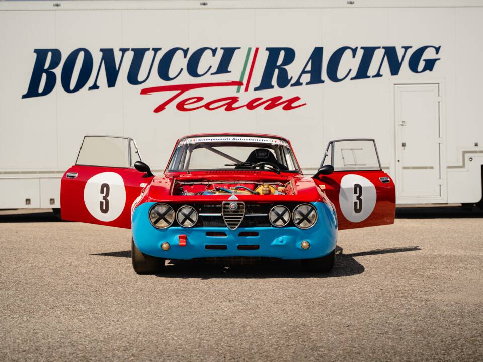 Imagen 6/81 de Alfa Romeo 1750 GT Veloce (1968)