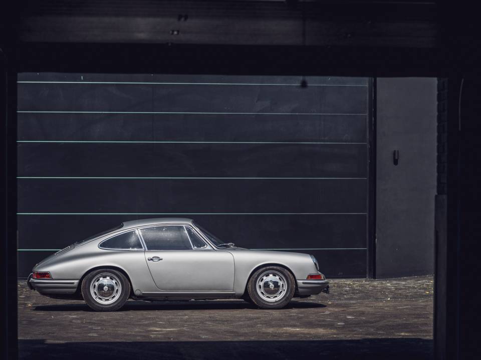 Image 2/20 of Porsche 911 2.0 (1965)
