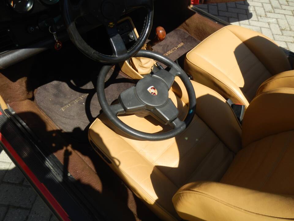 Imagen 30/85 de Porsche 911 Carrera 3.2 (1986)