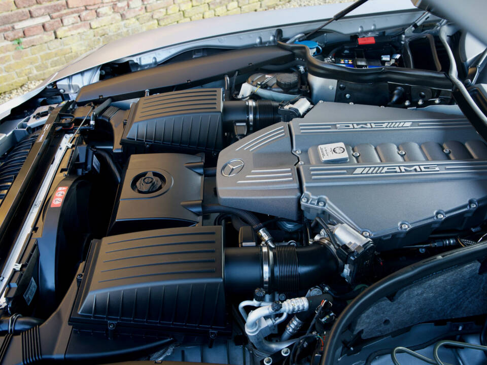 Imagen 47/50 de Mercedes-Benz SLS AMG (2011)