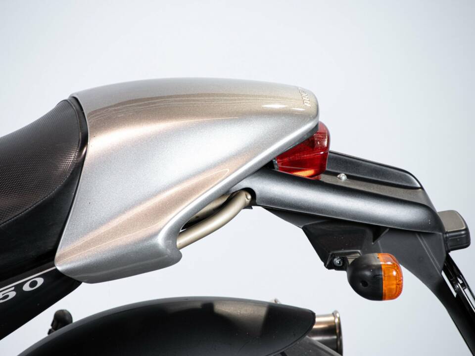 Image 24/50 of Ducati DUMMY (1996)