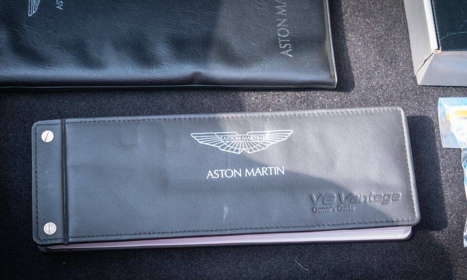 Image 15/24 of Aston Martin V8 Vantage N400 (2008)