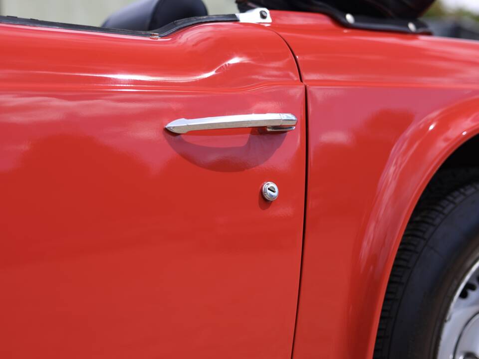 Image 41/50 de Triumph TR 6 (1973)
