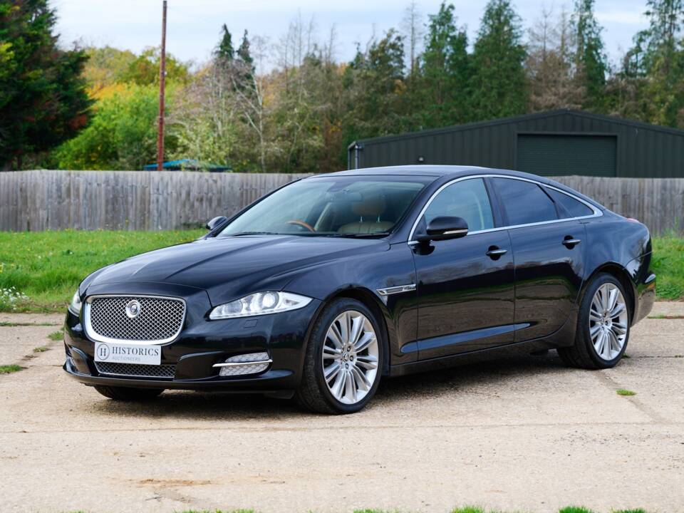 Bild 1/50 von Jaguar XJ 5.0 (2011)