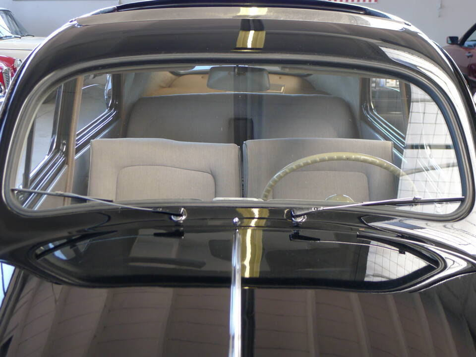 Bild 19/50 von Peugeot 203 C (1955)