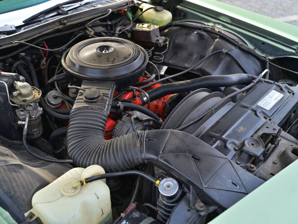 Image 22/44 of Chevrolet Impala (1974)