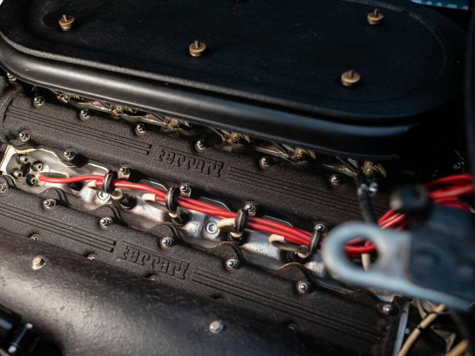 Image 26/50 de Ferrari 365 GTB/4 Daytona (1973)