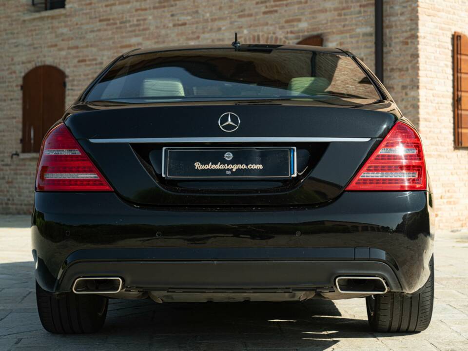 Immagine 8/50 di Mercedes-Benz S 350 CDI BlueEFFICIENCY L (2011)