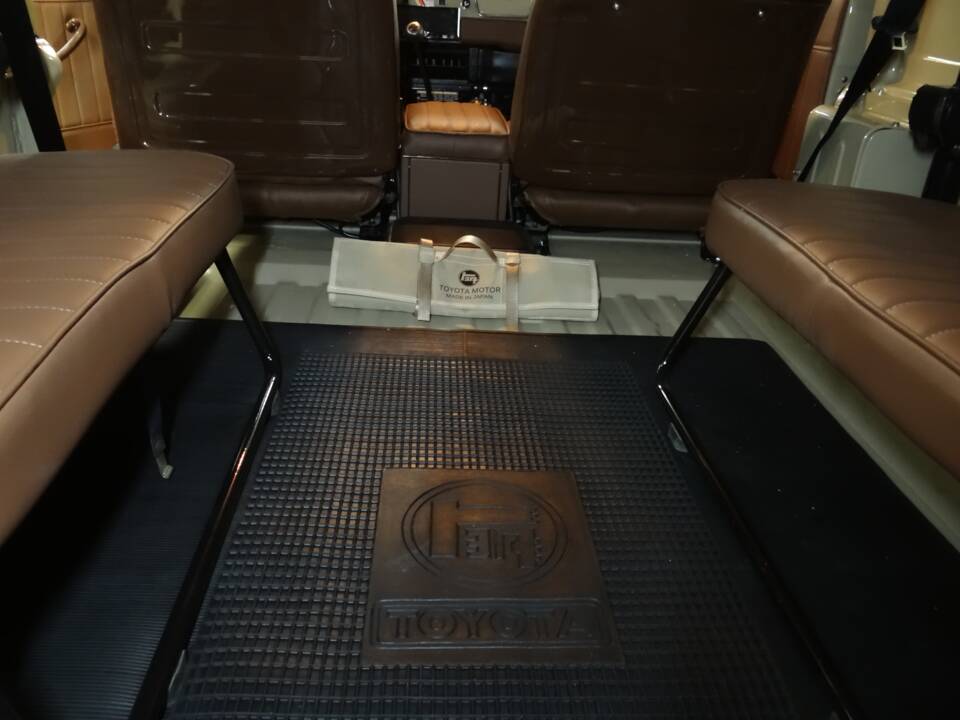 Afbeelding 9/31 van Toyota Land Cruiser BJ 43 (1979)