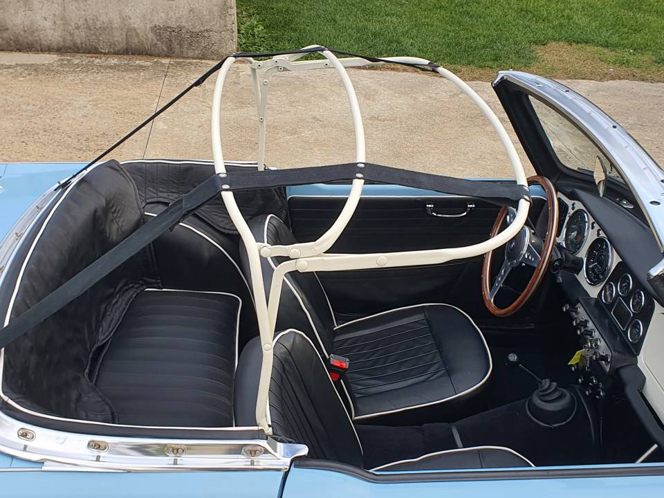 Image 43/50 de Triumph TR 4 (1963)