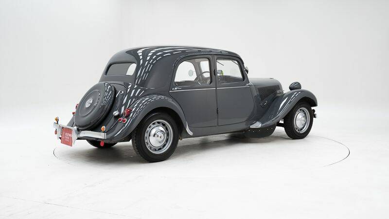 Image 2/15 de Citroën Traction Avant 11 BL (1950)