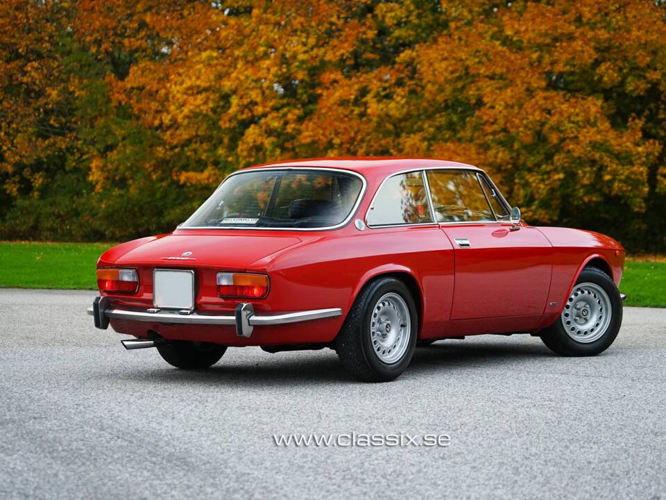 Bild 7/21 von Alfa Romeo 2000 GT Veloce (1974)