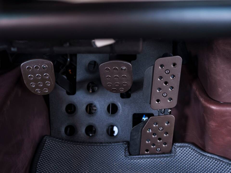 Image 25/34 of Porsche 911 Singer (2023)