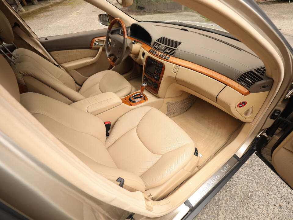 Image 9/76 of Mercedes-Benz S 600 L (2001)