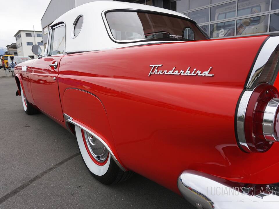 Image 20/54 of Ford Thunderbird (1956)