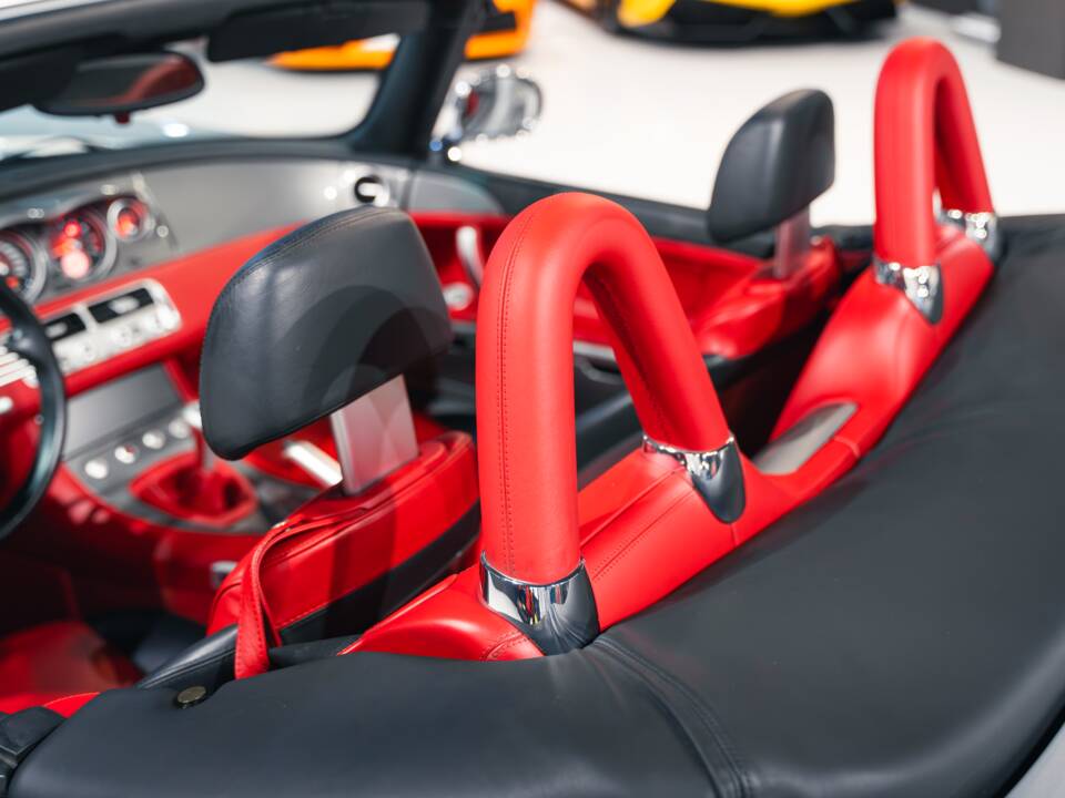 Image 35/41 of BMW Z8 (2002)
