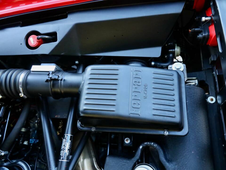 Image 35/50 de Ferrari F 355 Berlinetta (1996)