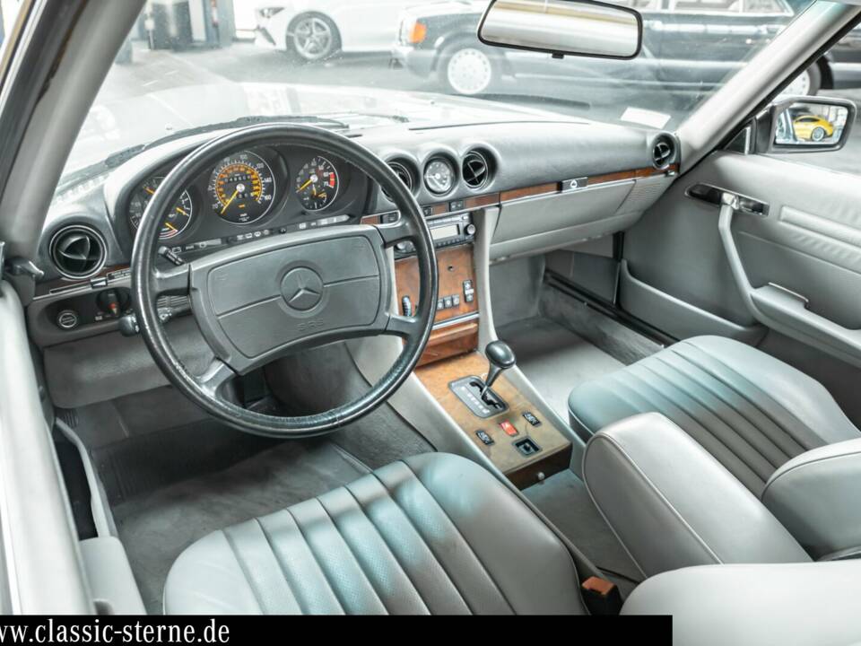 Image 14/15 of Mercedes-Benz 560 SL (1988)