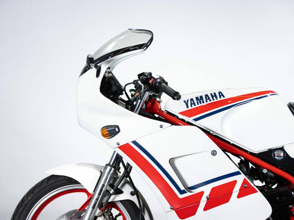 Bild 26/50 von Yamaha RD 350 LC (1990)