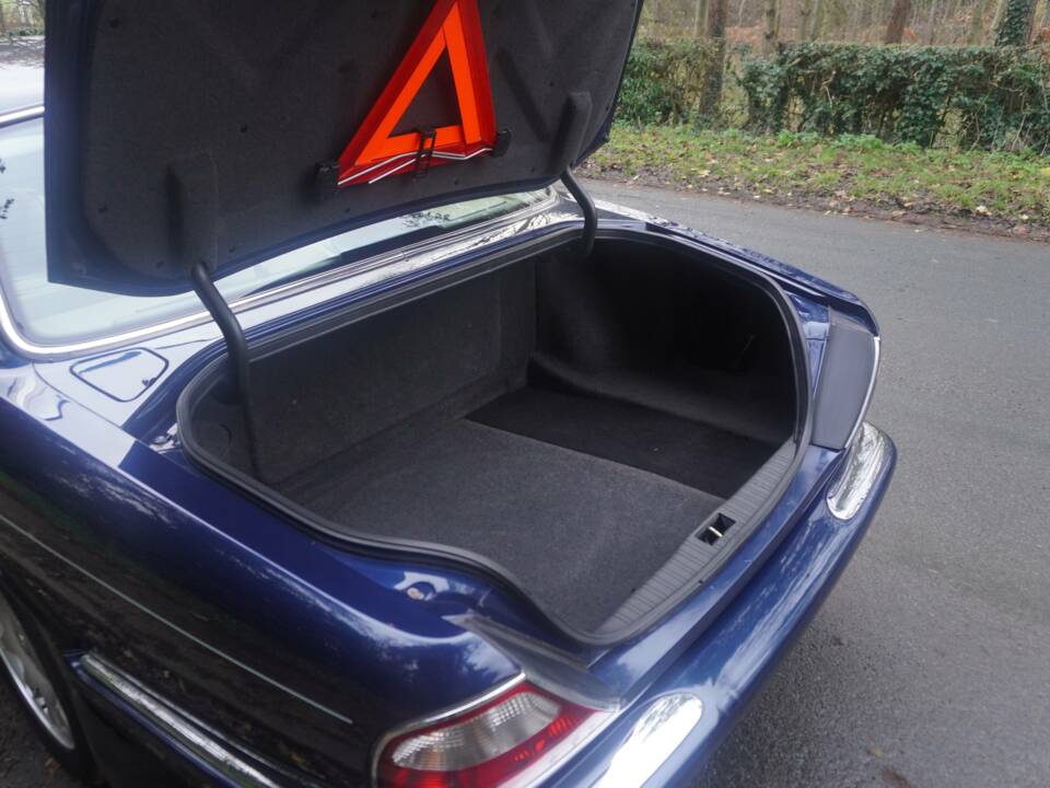 Bild 17/17 von Daimler Eight LWB (2000)