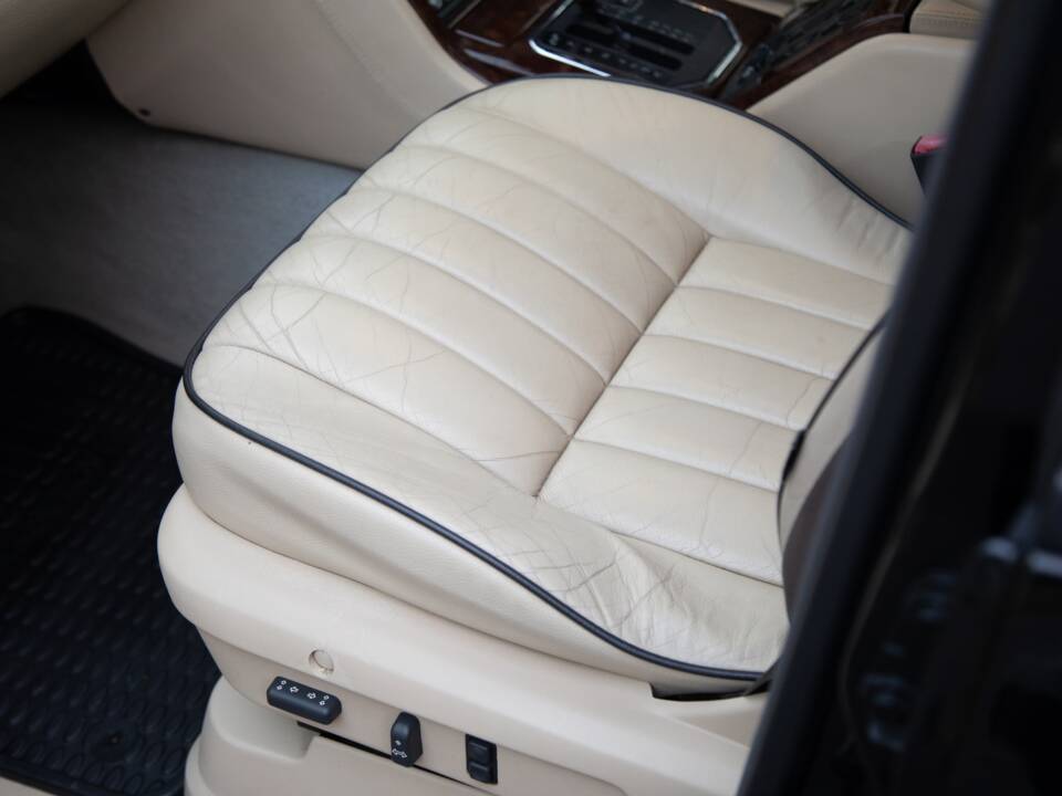 Immagine 48/50 di Land Rover Range Rover 4.6 Vogue (2001)