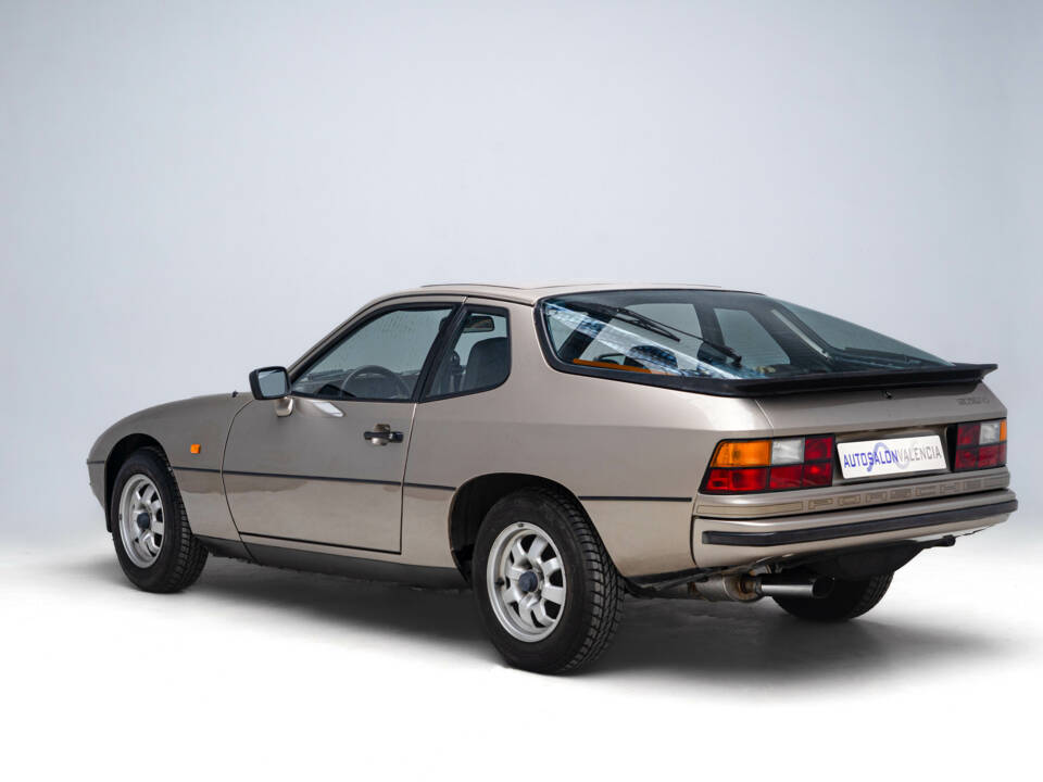 Image 8/44 de Porsche 924 (1983)