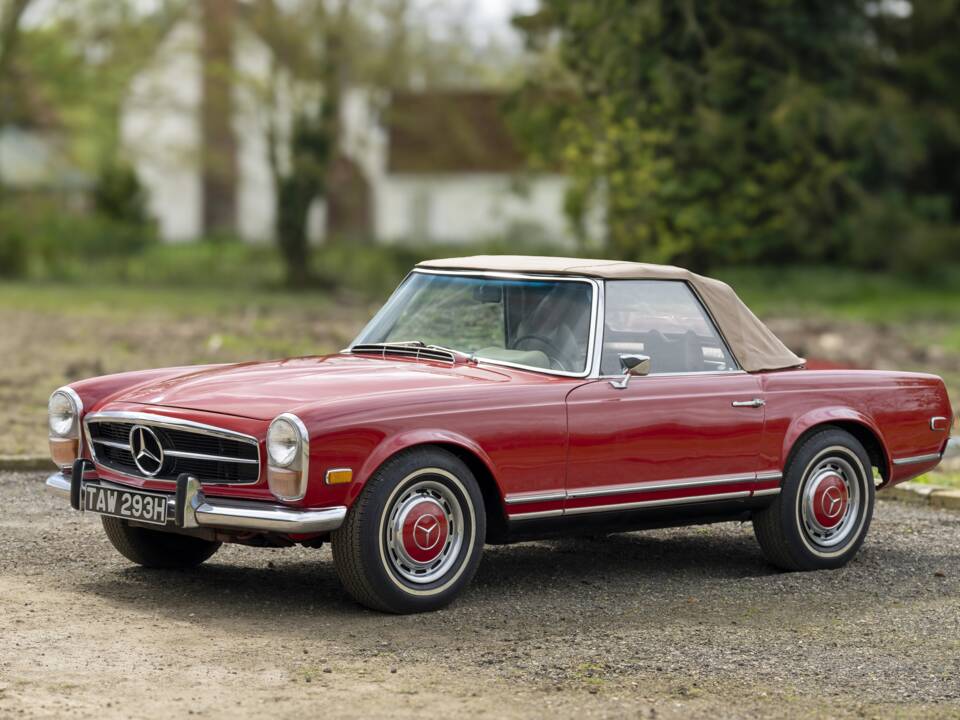 Immagine 7/18 di Mercedes-Benz 280 SL (1970)