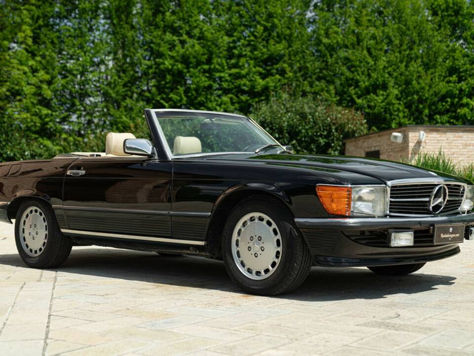Image 2/50 of Mercedes-Benz 300 SL (1986)