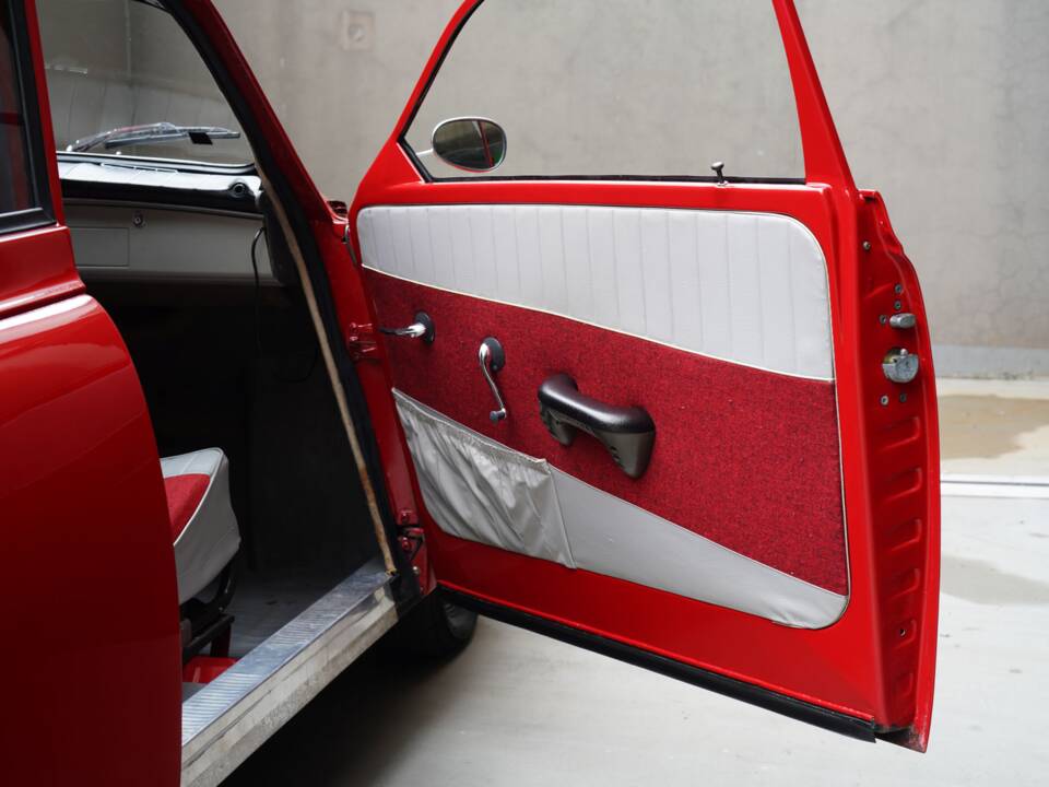 Image 61/100 of Saab 96 (1964)