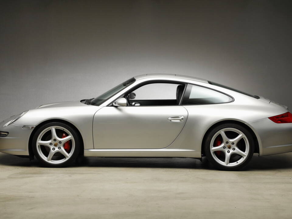 Bild 6/25 von Porsche 911 Carrera S (2004)