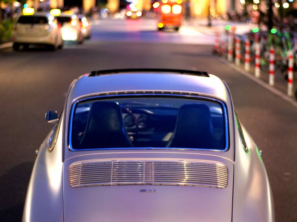 Bild 6/99 von Porsche 911 Carrera 3.2 (1983)