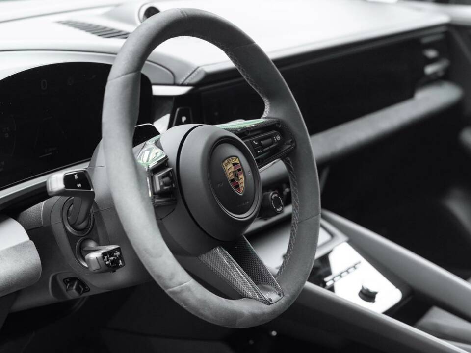 Image 4/13 of Porsche Macan GTS (2026)