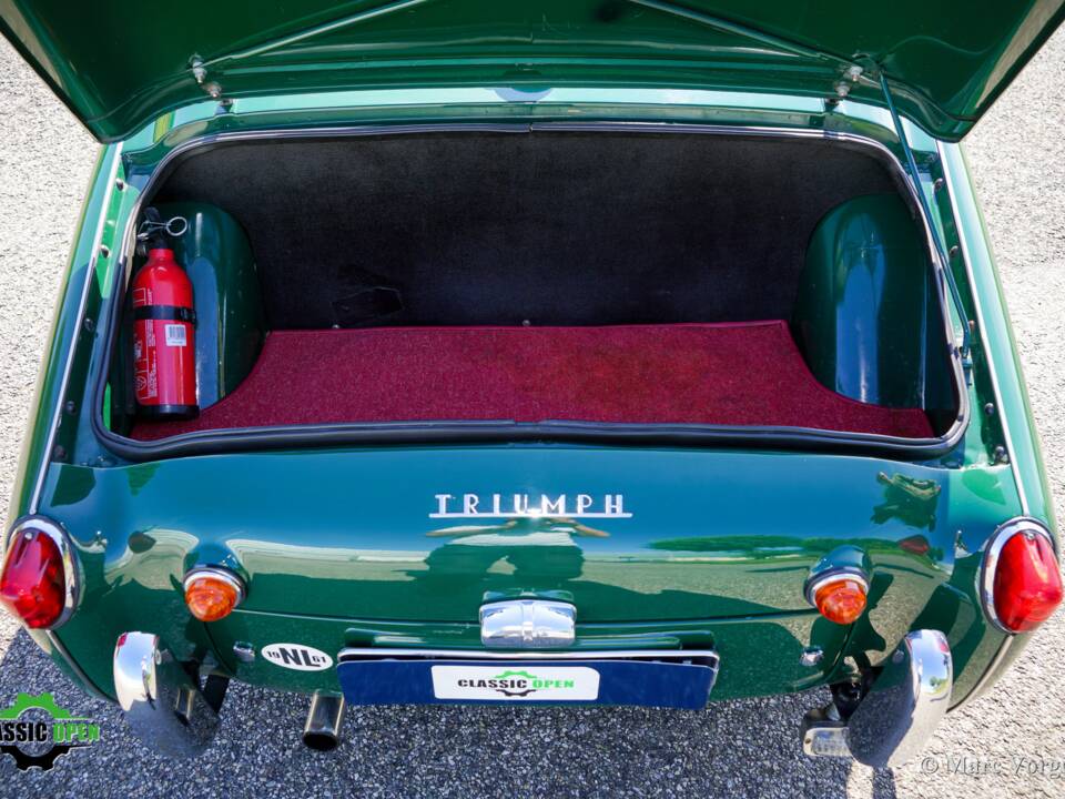 Bild 48/51 von Triumph TR 3A (1961)