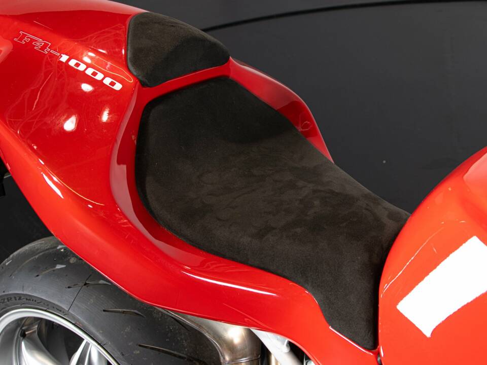 Image 47/50 de MV Agusta DUMMY (2004)
