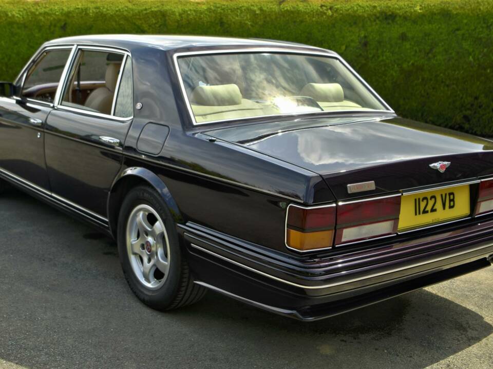 Image 9/50 of Bentley Turbo RT (1997)