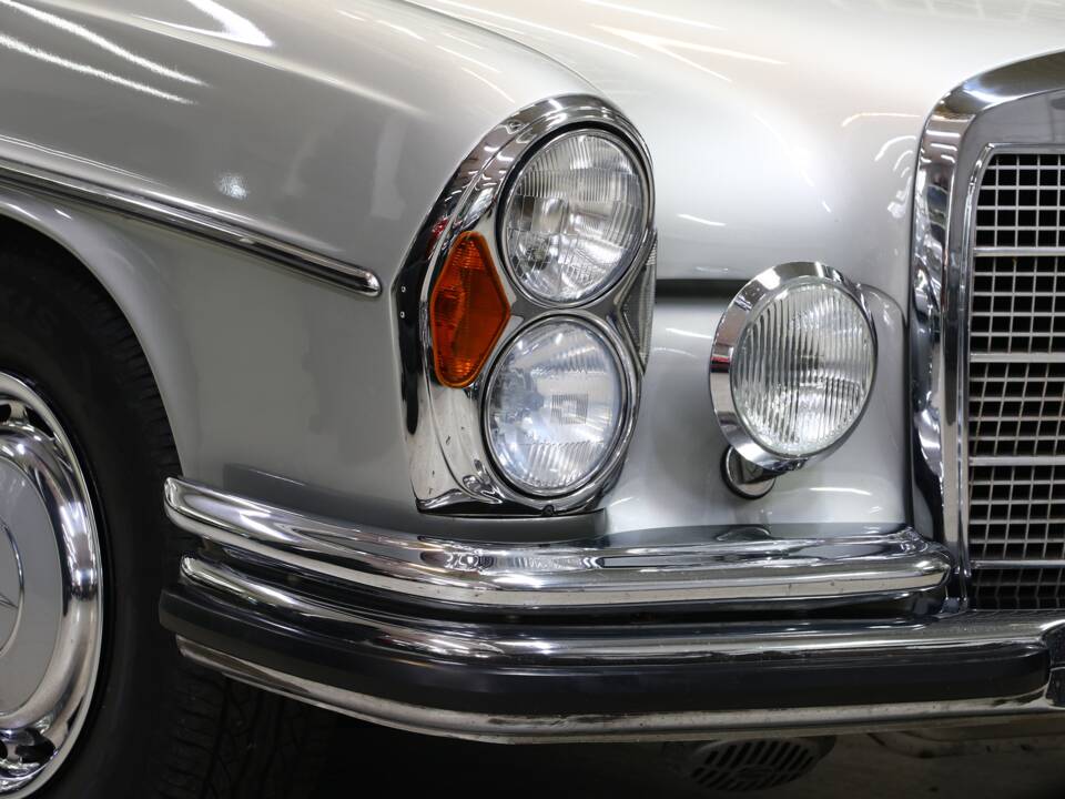 Imagen 16/38 de Mercedes-Benz 300 SEL 3.5 (1970)