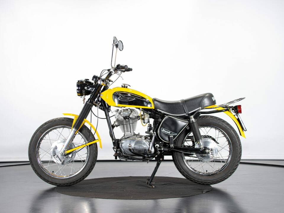 Immagine 1/50 di Ducati 350 Scrambler (1971)