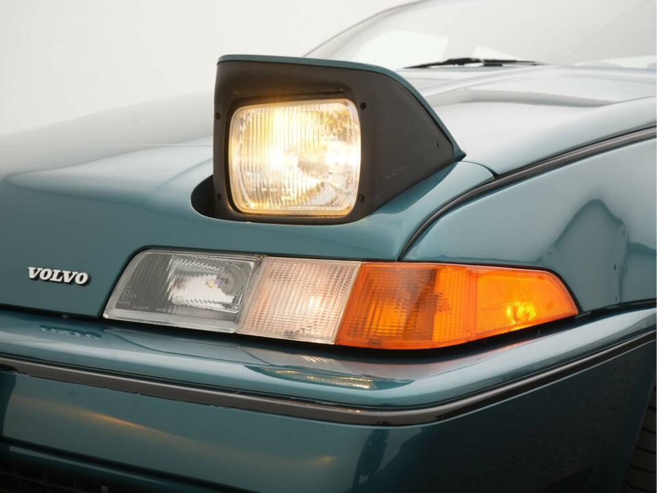 Image 28/42 of Volvo 480 Turbo (1992)