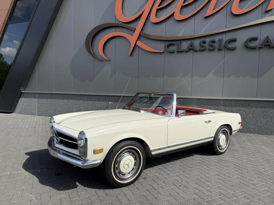 Immagine 4/50 di Mercedes-Benz 280 SL (1968)