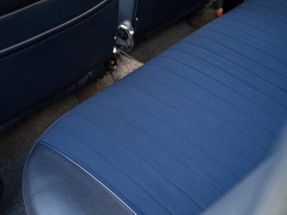 Bild 38/67 von BMW 1800 (1970)