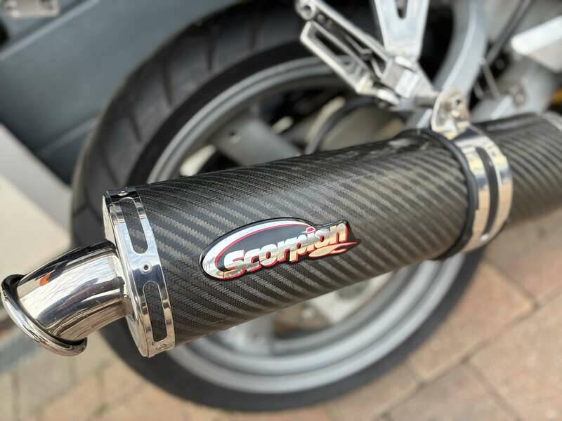 Image 11/18 of Yamaha FZR 400 (1998)