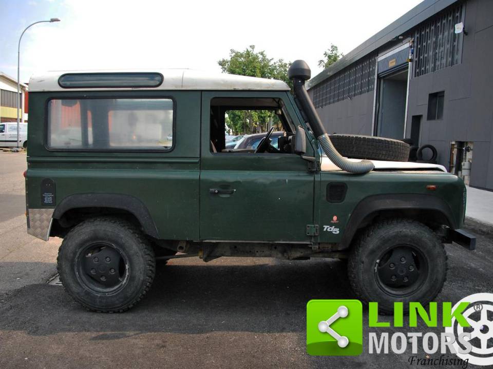 For Sale Land Rover Defender 90 Td5 (1999) offered for £12,795